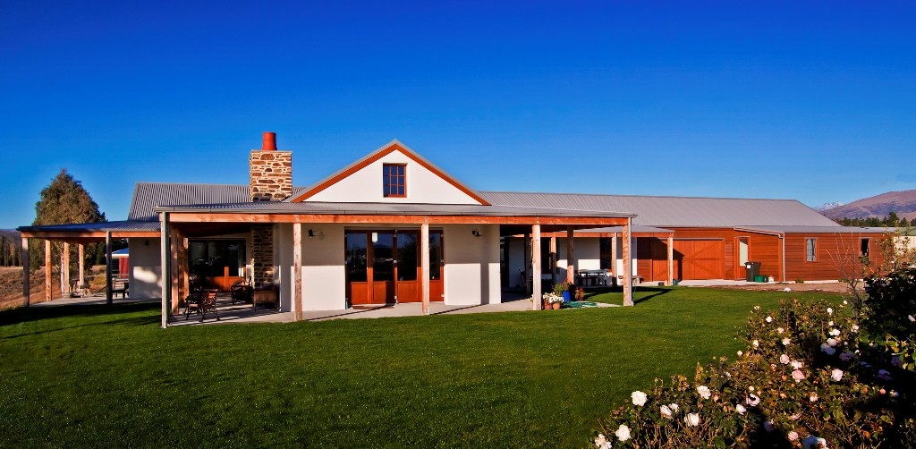 Colonial verandas with Macrocarpa timber and rockcote plaster
